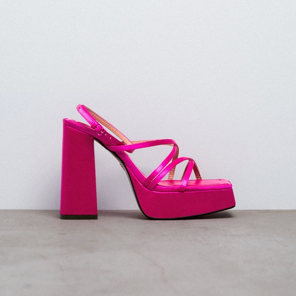 Zara platform pink satin heels. Size 39, US 8. Brand new. Never worn.